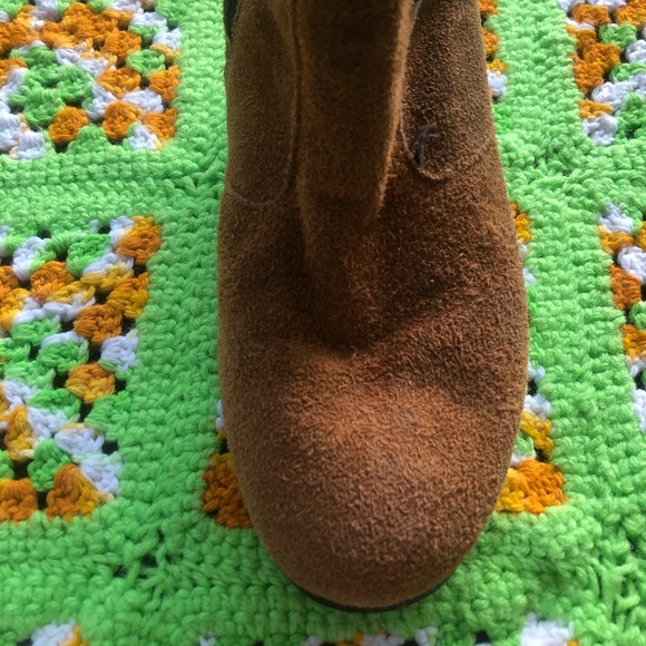 SOLD Vintage 70s Brown Suede Gogo Boots - Picture 3 of 5